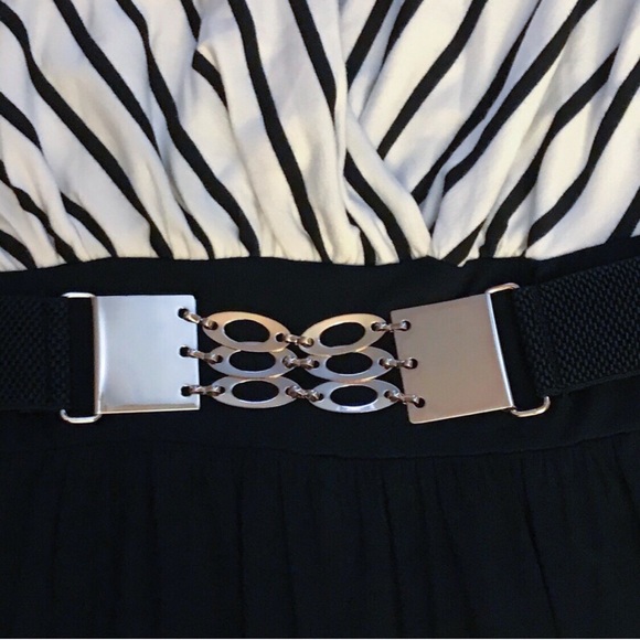 🆕LAST1️⃣Lg•Gilli•Black & White Jumpsuit with Belt - Picture 3 of 6